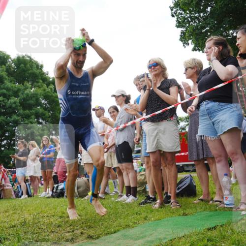 21.06.2026 - 29. Vierlanden-Triathlon LAZAROV Photography http://msf.ph/oto/9840742 21.06.2026 10:54:51 Schwimmen 667, 704 meine-sportfotos.de