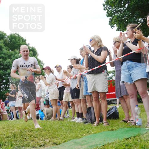 21.06.2026 - 29. Vierlanden-Triathlon LAZAROV Photography http://msf.ph/oto/9840761 21.06.2026 10:56:35 Schwimmen 654 meine-sportfotos.de