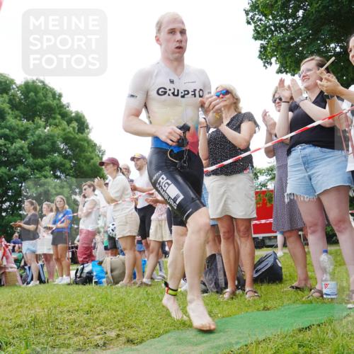 21.06.2026 - 29. Vierlanden-Triathlon LAZAROV Photography http://msf.ph/oto/9840764 21.06.2026 10:56:35 Schwimmen 654 meine-sportfotos.de
