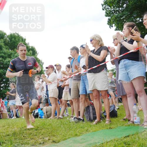 21.06.2026 - 29. Vierlanden-Triathlon LAZAROV Photography http://msf.ph/oto/9840772 21.06.2026 10:57:15 Schwimmen 701, 726, 740 meine-sportfotos.de
