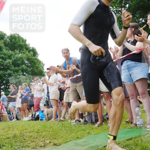 21.06.2026 - 29. Vierlanden-Triathlon LAZAROV Photography http://msf.ph/oto/9840779 21.06.2026 10:57:18 Schwimmen 701, 726, 740 meine-sportfotos.de
