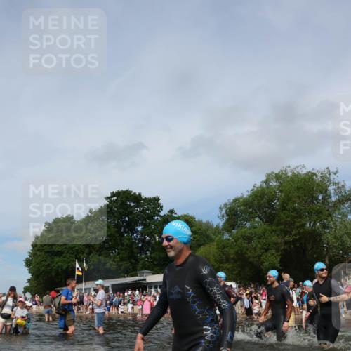 21.06.2026 - Viking Triathlon Michael Strokosch http://msf.ph/oto/9841329 21.06.2026 10:09:32 Schwimmen 52, 61, 117, 174, 244, 264, 305, 309, 357, 379, 417, 439, 491, 512, 515, 557 meine-sportfotos.de