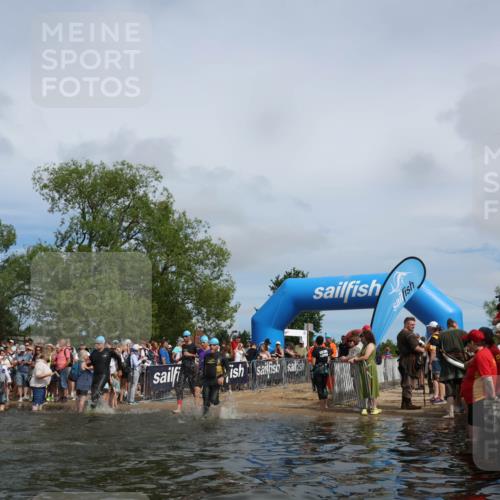 21.06.2026 - Viking Triathlon Michael Strokosch http://msf.ph/oto/9841332 21.06.2026 10:09:33 Schwimmen 52, 61, 117, 174, 244, 264, 305, 309, 357, 379, 417, 439, 491, 512, 515, 557 meine-sportfotos.de