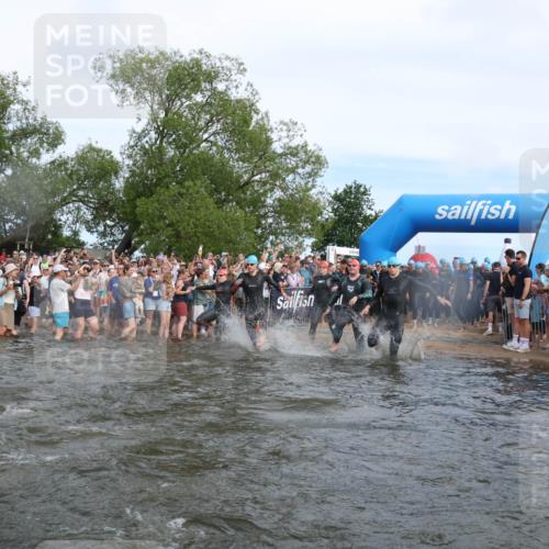 21.06.2026 - Viking Triathlon Michael Strokosch http://msf.ph/oto/9841421 21.06.2026 10:00:26 Schwimmen 1, 2, 4, 7, 8, 9, 10, 19, 21, 29, 103, 189, 517, 547, 575, 610, 637, 669 meine-sportfotos.de