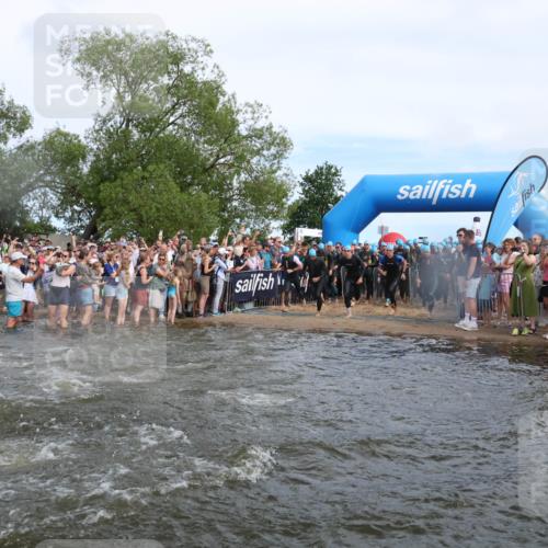 21.06.2026 - Viking Triathlon Michael Strokosch http://msf.ph/oto/9841436 21.06.2026 10:00:30 Schwimmen 1, 19, 21, 25, 31, 189, 334, 422, 474, 517, 547, 575, 610, 637, 669 meine-sportfotos.de