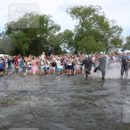 21.06.2026 - Viking Triathlon Michael Strokosch http://msf.ph/oto/9841444 21.06.2026 10:00:32 Schwimmen 1, 19, 21, 25, 31, 189, 334, 422, 474, 517, 547, 575, 610, 637, 669 meine-sportfotos.de