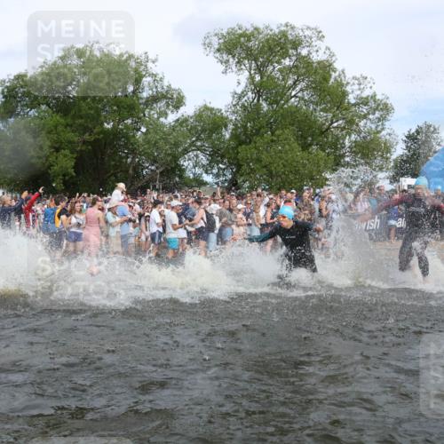 21.06.2026 - Viking Triathlon Michael Strokosch http://msf.ph/oto/9841466 21.06.2026 10:00:38 Schwimmen 25, 31, 104, 334, 422, 453, 474, 548, 610, 620, 626 meine-sportfotos.de