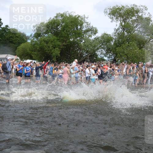 21.06.2026 - Viking Triathlon Michael Strokosch http://msf.ph/oto/9841470 21.06.2026 10:00:38 Schwimmen 25, 31, 104, 334, 422, 453, 474, 548, 610, 620, 626 meine-sportfotos.de