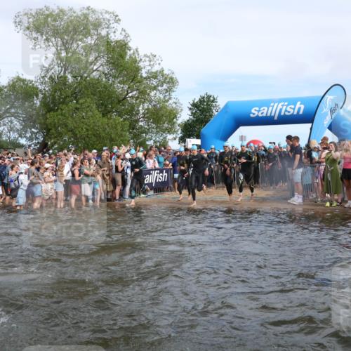 21.06.2026 - Viking Triathlon Michael Strokosch http://msf.ph/oto/9841485 21.06.2026 10:00:42 Schwimmen 25, 31, 46, 104, 176, 334, 371, 422, 426, 441, 453, 474, 548, 620, 626 meine-sportfotos.de