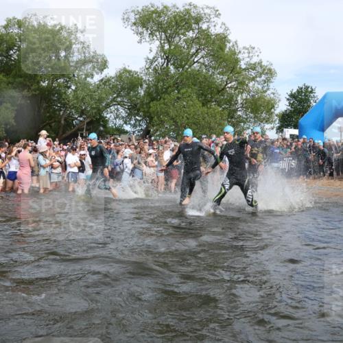 21.06.2026 - Viking Triathlon Michael Strokosch http://msf.ph/oto/9841493 21.06.2026 10:00:43 Schwimmen 46, 104, 119, 176, 371, 426, 441, 453, 548, 620, 626, 643 meine-sportfotos.de