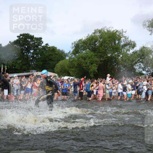 21.06.2026 - Viking Triathlon Michael Strokosch http://msf.ph/oto/9841530 21.06.2026 10:00:50 Schwimmen 27, 42, 46, 74, 98, 119, 176, 218, 371, 426, 441, 466, 565, 569, 643 meine-sportfotos.de