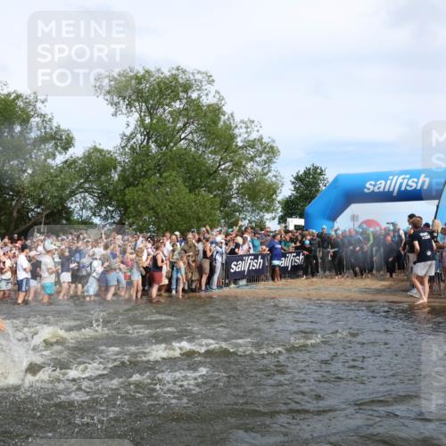 21.06.2026 - Viking Triathlon Michael Strokosch http://msf.ph/oto/9841555 21.06.2026 10:00:54 Schwimmen 17, 27, 42, 74, 98, 119, 176, 218, 371, 441, 454, 466, 506, 565, 569, 623, 640, 643 meine-sportfotos.de