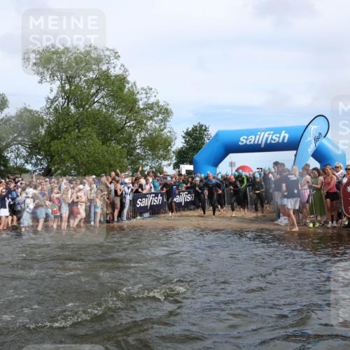 21.06.2026 - Viking Triathlon Michael Strokosch http://msf.ph/oto/9841561 21.06.2026 10:00:55 Schwimmen 17, 27, 42, 74, 98, 119, 218, 454, 466, 506, 565, 569, 623, 640, 643 meine-sportfotos.de