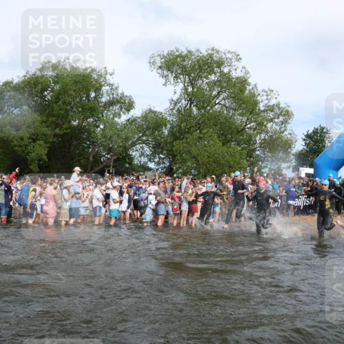 21.06.2026 - Viking Triathlon Michael Strokosch http://msf.ph/oto/9841569 21.06.2026 10:00:57 Schwimmen 17, 27, 42, 74, 98, 119, 218, 454, 466, 506, 565, 569, 623, 640, 643 meine-sportfotos.de