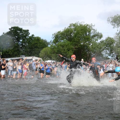 21.06.2026 - Viking Triathlon Michael Strokosch http://msf.ph/oto/9841579 21.06.2026 10:00:58 Schwimmen 14, 17, 27, 42, 74, 98, 180, 218, 249, 454, 466, 506, 565, 569, 623, 640 meine-sportfotos.de