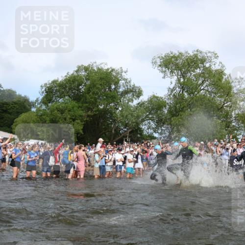 21.06.2026 - Viking Triathlon Michael Strokosch http://msf.ph/oto/9841603 21.06.2026 10:01:02 Schwimmen 14, 17, 27, 42, 74, 98, 180, 218, 249, 337, 454, 506, 527, 623, 640 meine-sportfotos.de