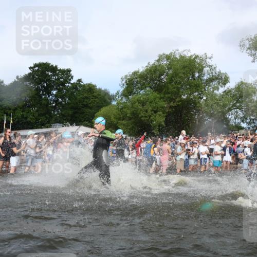 21.06.2026 - Viking Triathlon Michael Strokosch http://msf.ph/oto/9841613 21.06.2026 10:01:04 Schwimmen 5, 14, 17, 169, 180, 249, 270, 337, 342, 383, 454, 506, 527, 623, 640 meine-sportfotos.de