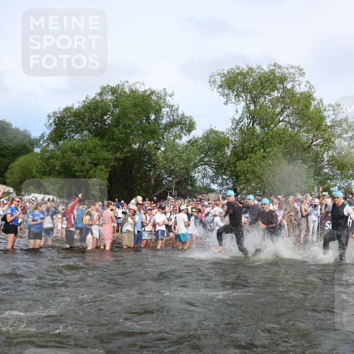 21.06.2026 - Viking Triathlon Michael Strokosch http://msf.ph/oto/9841631 21.06.2026 10:01:07 Schwimmen 5, 14, 17, 169, 180, 249, 270, 337, 342, 383, 454, 506, 527, 623, 640 meine-sportfotos.de