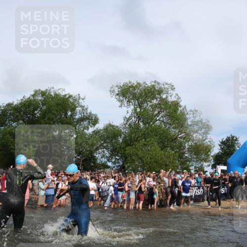 21.06.2026 - Viking Triathlon Michael Strokosch http://msf.ph/oto/9841703 21.06.2026 10:01:21 Schwimmen 18, 28, 51, 65, 89, 114, 131, 145, 242, 271, 280, 447, 486, 500, 665 meine-sportfotos.de