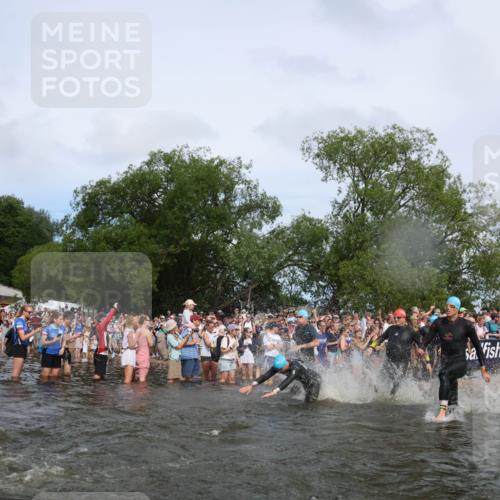 21.06.2026 - Viking Triathlon Michael Strokosch http://msf.ph/oto/9841716 21.06.2026 10:01:23 Schwimmen 18, 26, 28, 51, 65, 89, 114, 131, 145, 242, 271, 280, 447, 486, 500, 568, 576, 665 meine-sportfotos.de