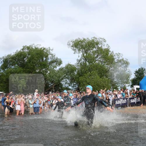 21.06.2026 - Viking Triathlon Michael Strokosch http://msf.ph/oto/9841745 21.06.2026 10:01:28 Schwimmen 13, 26, 28, 51, 131, 145, 271, 300, 500, 568, 576, 665 meine-sportfotos.de