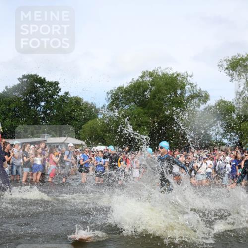 21.06.2026 - Viking Triathlon Michael Strokosch http://msf.ph/oto/9841786 21.06.2026 10:01:35 Schwimmen 13, 26, 62, 109, 113, 161, 278, 300, 311, 359, 551, 568, 576, 627, 633 meine-sportfotos.de