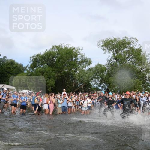 21.06.2026 - Viking Triathlon Michael Strokosch http://msf.ph/oto/9841799 21.06.2026 10:01:38 Schwimmen 13, 38, 62, 109, 113, 161, 278, 300, 311, 359, 432, 551, 627, 633 meine-sportfotos.de