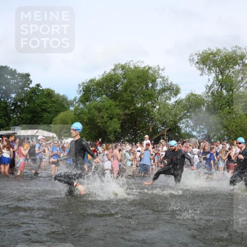 21.06.2026 - Viking Triathlon Michael Strokosch http://msf.ph/oto/9841831 21.06.2026 10:01:43 Schwimmen 38, 62, 109, 113, 161, 194, 278, 285, 311, 332, 359, 432, 551, 627, 633 meine-sportfotos.de