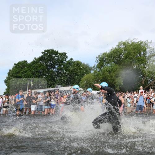 21.06.2026 - Viking Triathlon Michael Strokosch http://msf.ph/oto/9841839 21.06.2026 10:01:45 Schwimmen 38, 109, 113, 161, 194, 278, 285, 332, 343, 391, 432, 543, 621, 633, 644 meine-sportfotos.de