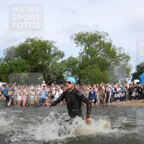 21.06.2026 - Viking Triathlon Michael Strokosch http://msf.ph/oto/9841843 21.06.2026 10:01:45 Schwimmen 38, 109, 113, 161, 194, 278, 285, 332, 343, 391, 432, 543, 621, 633, 644 meine-sportfotos.de