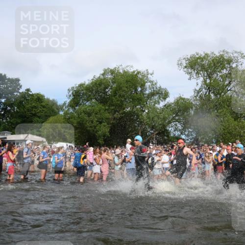 21.06.2026 - Viking Triathlon Michael Strokosch http://msf.ph/oto/9841887 21.06.2026 10:01:53 Schwimmen 30, 55, 194, 221, 238, 265, 285, 332, 343, 380, 391, 543, 621, 644, 648, 664 meine-sportfotos.de