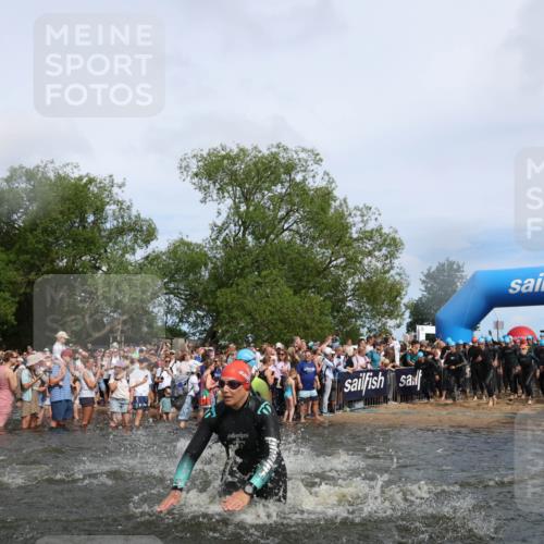 21.06.2026 - Viking Triathlon Michael Strokosch http://msf.ph/oto/9841927 21.06.2026 10:02:00 Schwimmen 30, 43, 55, 221, 226, 238, 265, 380, 394, 446, 524, 606, 625, 648, 664 meine-sportfotos.de