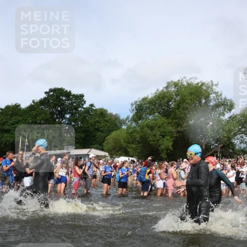 21.06.2026 - Viking Triathlon Michael Strokosch http://msf.ph/oto/9841958 21.06.2026 10:02:06 Schwimmen 43, 55, 90, 154, 221, 226, 380, 394, 410, 446, 501, 524, 606, 625, 660 meine-sportfotos.de