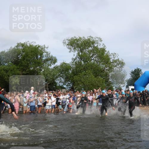 21.06.2026 - Viking Triathlon Michael Strokosch http://msf.ph/oto/9841964 21.06.2026 10:02:07 Schwimmen 43, 55, 90, 154, 221, 226, 380, 394, 410, 446, 501, 524, 606, 625, 660 meine-sportfotos.de