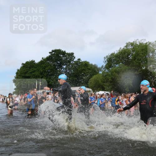 21.06.2026 - Viking Triathlon Michael Strokosch http://msf.ph/oto/9841976 21.06.2026 10:02:09 Schwimmen 43, 90, 102, 152, 154, 226, 410, 438, 446, 501, 524, 536, 537, 625, 660 meine-sportfotos.de