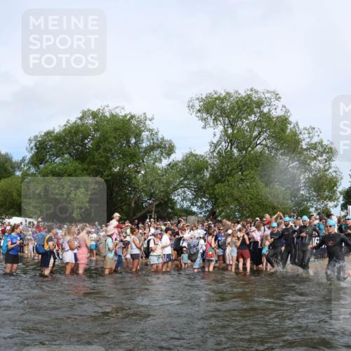 21.06.2026 - Viking Triathlon Michael Strokosch http://msf.ph/oto/9841996 21.06.2026 10:02:12 Schwimmen 43, 90, 102, 152, 154, 226, 410, 438, 446, 501, 524, 536, 537, 625, 660 meine-sportfotos.de