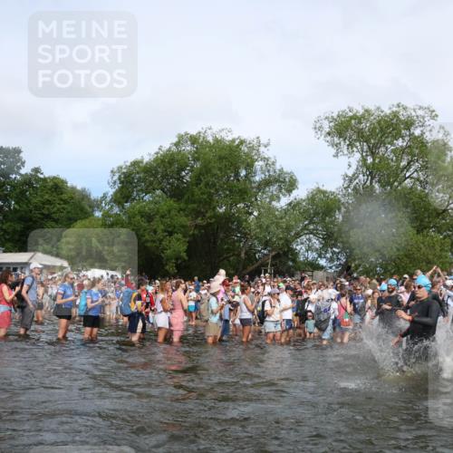 21.06.2026 - Viking Triathlon Michael Strokosch http://msf.ph/oto/9842001 21.06.2026 10:02:13 Schwimmen 43, 87, 90, 102, 152, 154, 226, 410, 438, 446, 501, 524, 536, 537, 625, 660 meine-sportfotos.de