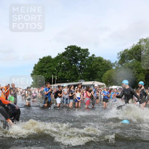 21.06.2026 - Viking Triathlon Michael Strokosch http://msf.ph/oto/9842014 21.06.2026 10:02:15 Schwimmen 47, 87, 90, 102, 136, 152, 154, 410, 438, 490, 501, 536, 537, 655, 660 meine-sportfotos.de