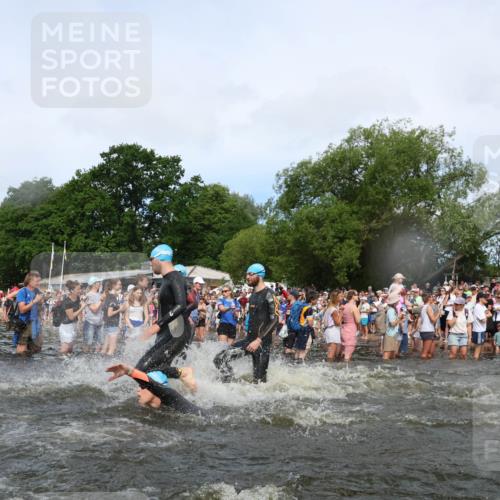21.06.2026 - Viking Triathlon Michael Strokosch http://msf.ph/oto/9842018 21.06.2026 10:02:16 Schwimmen 47, 87, 90, 102, 136, 152, 154, 410, 438, 490, 501, 536, 537, 655, 660 meine-sportfotos.de