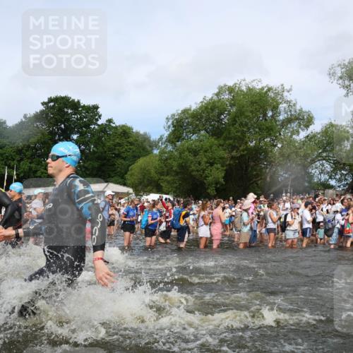 21.06.2026 - Viking Triathlon Michael Strokosch http://msf.ph/oto/9842043 21.06.2026 10:02:20 Schwimmen 47, 87, 102, 136, 142, 152, 255, 360, 392, 430, 438, 490, 536, 537, 655 meine-sportfotos.de