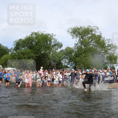 21.06.2026 - Viking Triathlon Michael Strokosch http://msf.ph/oto/9842057 21.06.2026 10:02:23 Schwimmen 47, 87, 102, 136, 142, 152, 255, 360, 392, 430, 438, 490, 536, 537, 651, 655 meine-sportfotos.de