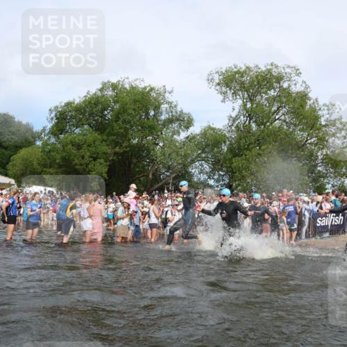 21.06.2026 - Viking Triathlon Michael Strokosch http://msf.ph/oto/9842060 21.06.2026 10:02:23 Schwimmen 47, 87, 102, 136, 142, 152, 255, 360, 392, 430, 438, 490, 536, 537, 651, 655 meine-sportfotos.de