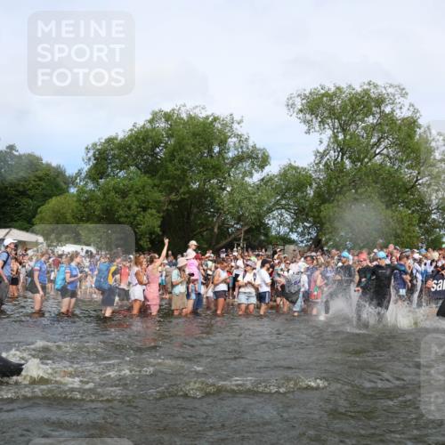 21.06.2026 - Viking Triathlon Michael Strokosch http://msf.ph/oto/9842089 21.06.2026 10:02:28 Schwimmen 47, 83, 126, 136, 142, 220, 255, 325, 360, 392, 430, 490, 604, 651, 655 meine-sportfotos.de