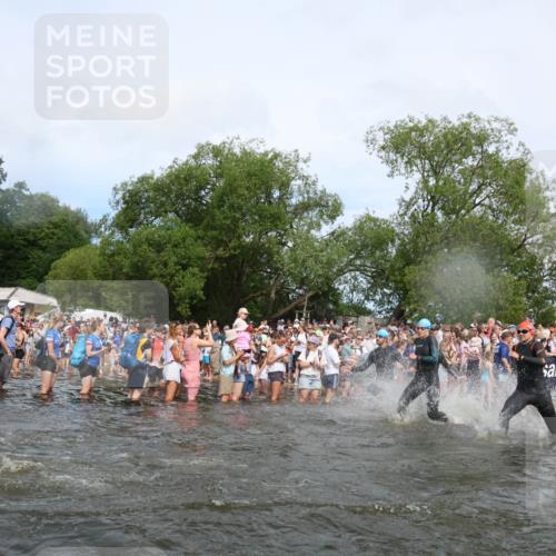 21.06.2026 - Viking Triathlon Michael Strokosch http://msf.ph/oto/9842090 21.06.2026 10:02:28 Schwimmen 47, 83, 126, 136, 142, 220, 255, 325, 360, 392, 430, 490, 604, 651, 655 meine-sportfotos.de