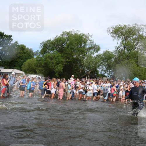 21.06.2026 - Viking Triathlon Michael Strokosch http://msf.ph/oto/9842114 21.06.2026 10:02:32 Schwimmen 83, 100, 126, 142, 220, 255, 325, 360, 392, 430, 513, 560, 579, 604, 651 meine-sportfotos.de