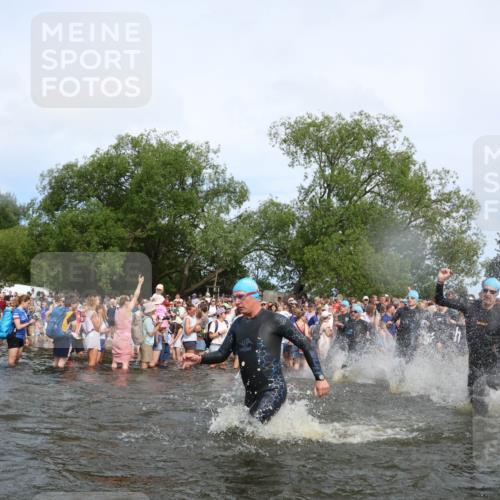 21.06.2026 - Viking Triathlon Michael Strokosch http://msf.ph/oto/9842119 21.06.2026 10:02:33 Schwimmen 83, 100, 126, 142, 220, 255, 325, 360, 392, 430, 513, 560, 579, 604, 651 meine-sportfotos.de