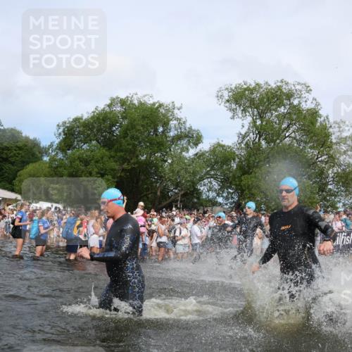 21.06.2026 - Viking Triathlon Michael Strokosch http://msf.ph/oto/9842123 21.06.2026 10:02:33 Schwimmen 83, 100, 126, 142, 220, 255, 325, 360, 392, 430, 513, 560, 579, 604, 651 meine-sportfotos.de