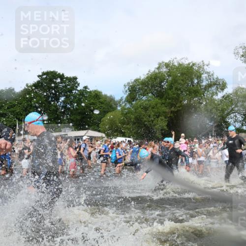 21.06.2026 - Viking Triathlon Michael Strokosch http://msf.ph/oto/9842128 21.06.2026 10:02:34 Schwimmen 83, 99, 100, 126, 220, 325, 386, 462, 485, 513, 560, 579, 604, 651 meine-sportfotos.de