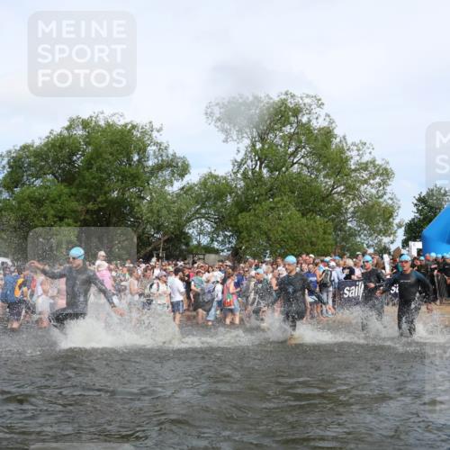 21.06.2026 - Viking Triathlon Michael Strokosch http://msf.ph/oto/9842155 21.06.2026 10:02:39 Schwimmen 16, 83, 99, 100, 186, 325, 372, 386, 440, 462, 485, 513, 560, 579, 636, 653 meine-sportfotos.de