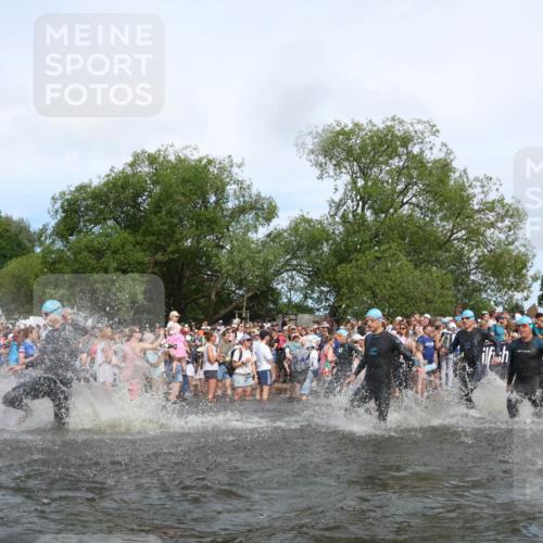 21.06.2026 - Viking Triathlon Michael Strokosch http://msf.ph/oto/9842157 21.06.2026 10:02:39 Schwimmen 16, 83, 99, 100, 186, 325, 372, 386, 440, 462, 485, 513, 560, 579, 636, 653 meine-sportfotos.de